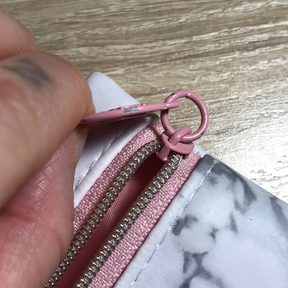 IPSY Bag FREE With Bundle of 2+ Items - Picture 6 of 7